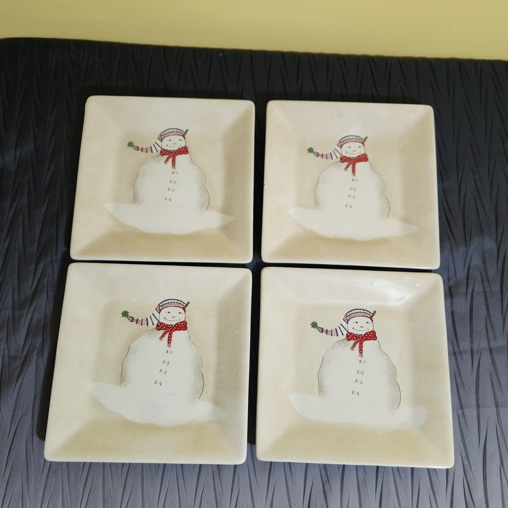 Oneida Snowmates Set Of 4 10" Plates